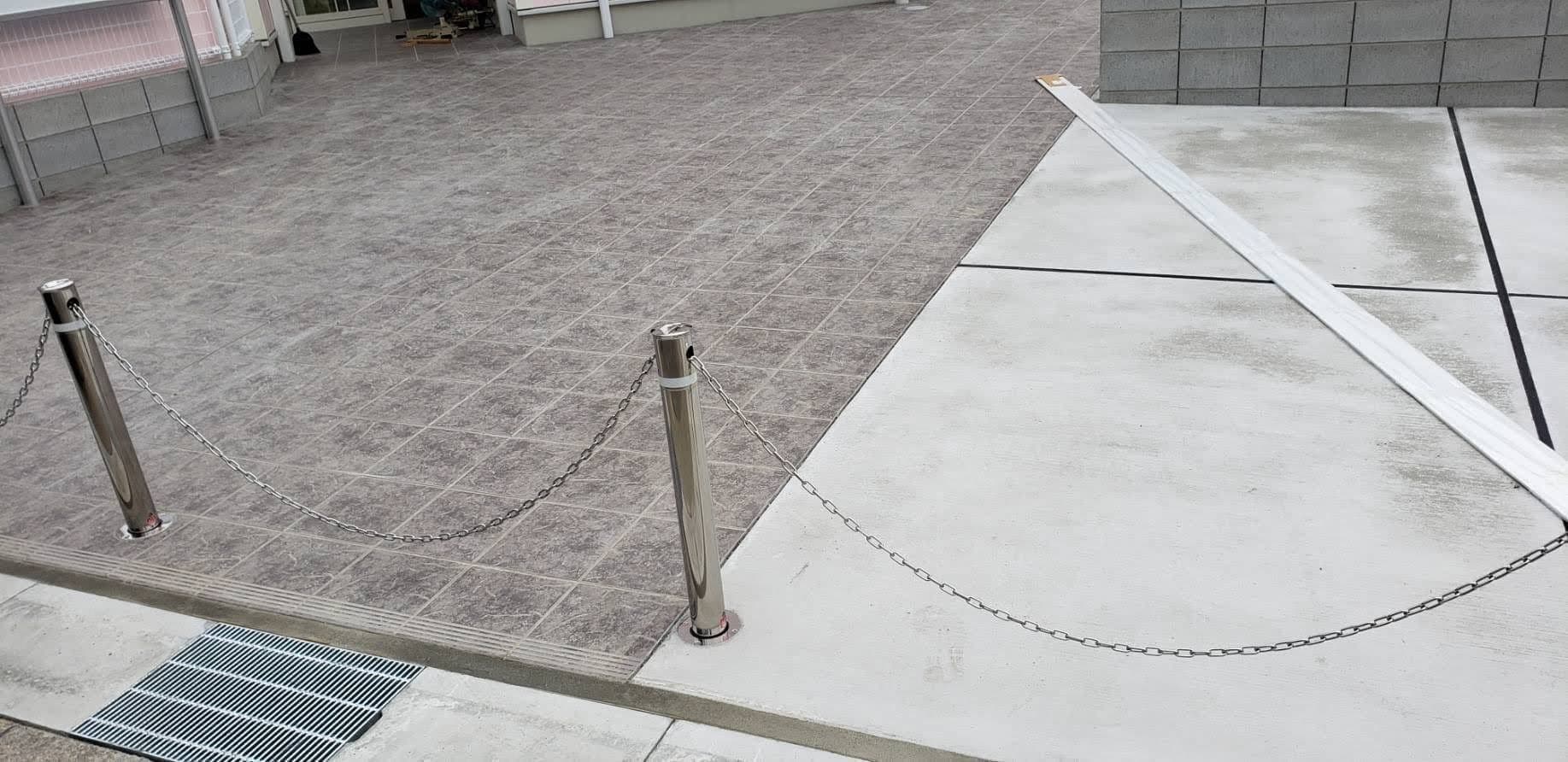 駐車場ポール設置 | 名古屋市昭和区のエクステリア工事ならイズ美