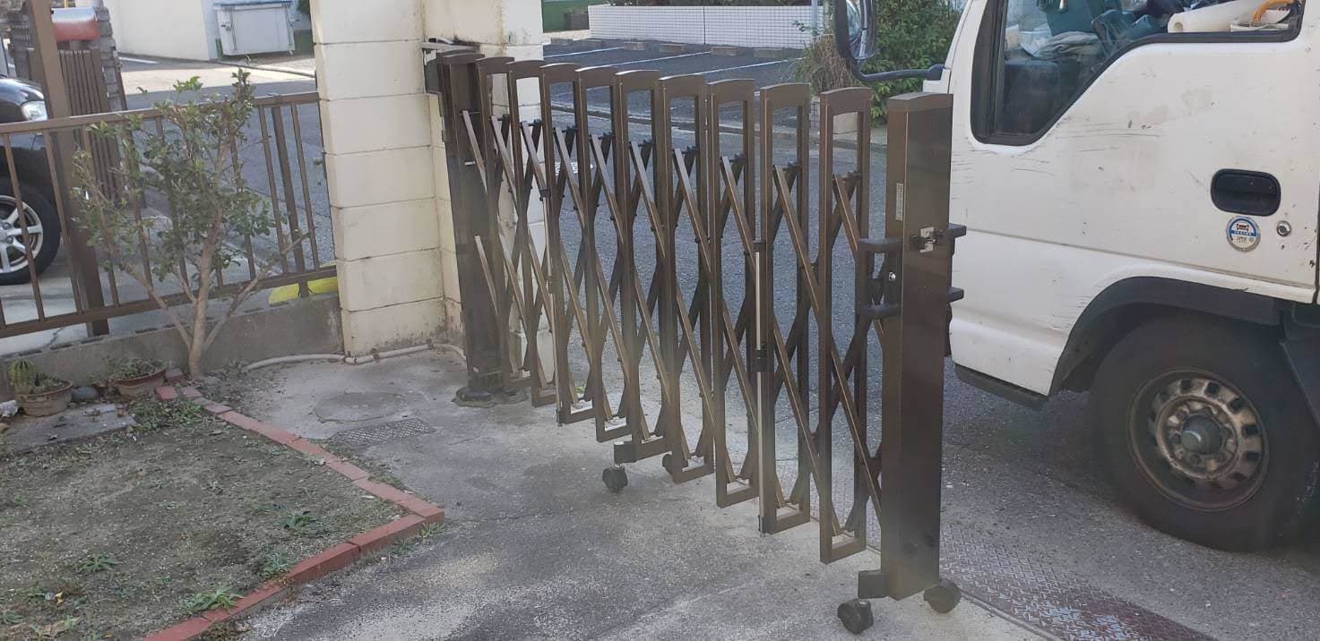 カーテンゲート取替工事 | 名古屋市昭和区のエクステリア工事ならイズ美