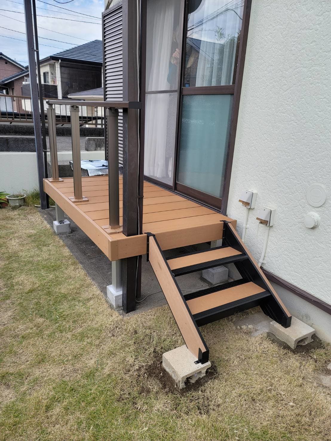 ウッドデッキ設置 | 名古屋市昭和区のエクステリア工事ならイズ美