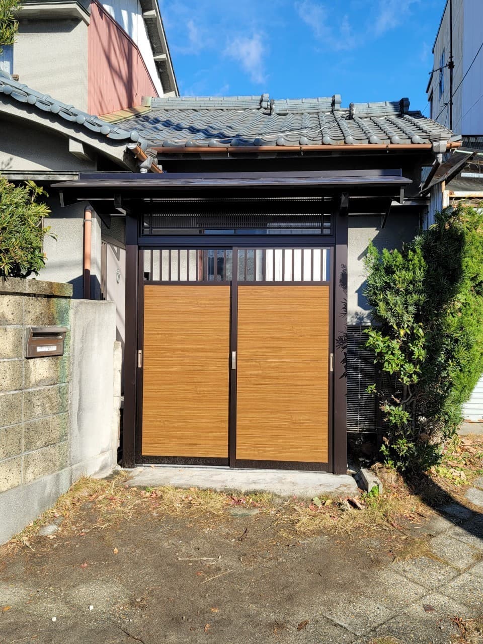 門の設置 | 名古屋市昭和区のエクステリア工事ならイズ美