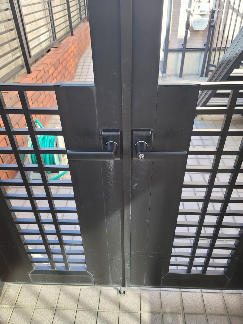 門扉把手取替え | 名古屋市昭和区のエクステリア工事ならイズ美