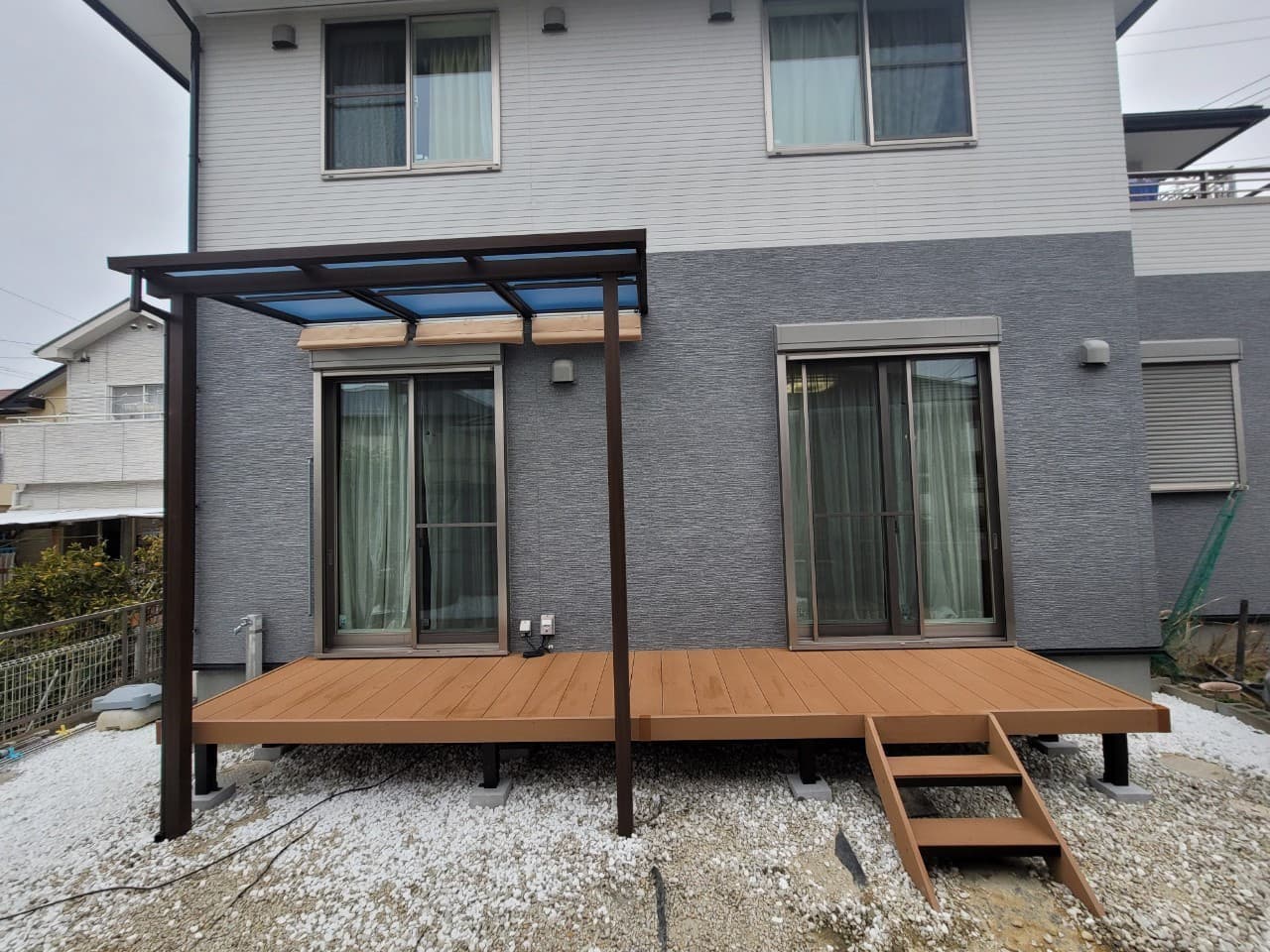 ウッドデッキ・テラス屋根設置 | 名古屋市昭和区のエクステリア工事ならイズ美